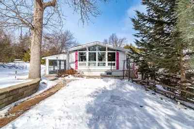 2 Cowley Street, Whitewater Region, ON K0J 1K0