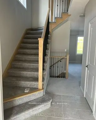 83 Pinot Crescent, Hamilton, On L8e 0j9