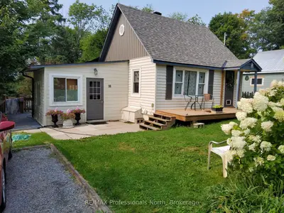 18 George Street, Huntsville, On P1h 1t9