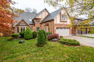 922 Country Club Crescent, London South, ON N6C 5R5