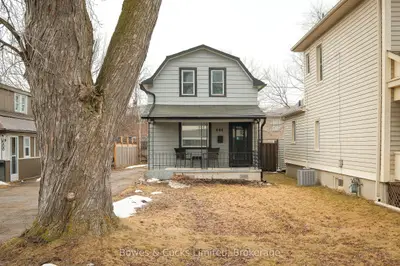 684 St. Mary's Street, Peterborough, On K9j 4g9