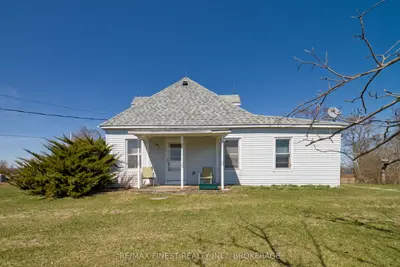 10 Front Road, Loyalist, On K0h 2s0