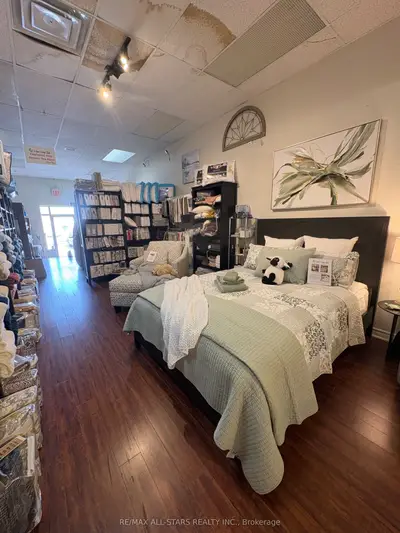 32 Kent Street, Kawartha Lakes, On K9v 3z6