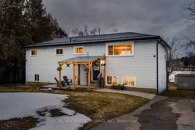 22 Lawrence Street N, Kawartha Lakes, On K9j 6x3