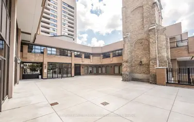 379 Dundas Street 120-121, London East, On N6b 1v5