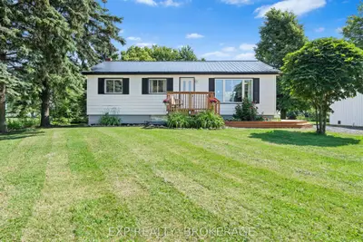 912 8th Line Road, Frontenac Islands, On K0h 2y0