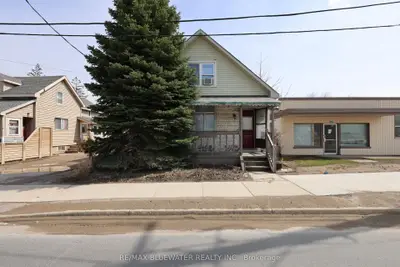 16 Ontario Street N, Lambton Shores, ON N0M 1T0