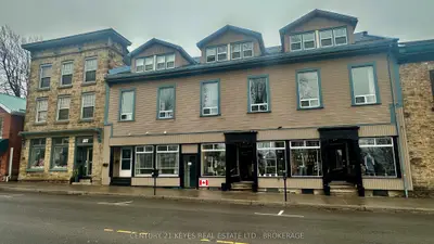 25-33 King Street E, Gananoque, On K7g 1e8