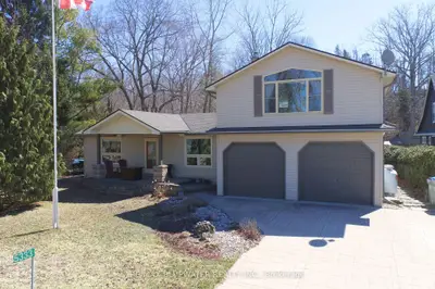 5333 Broadview Avenue, Lambton Shores, On N0n 1j7