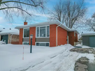 5 Knox Court, North Bay, ON P1A 2P6