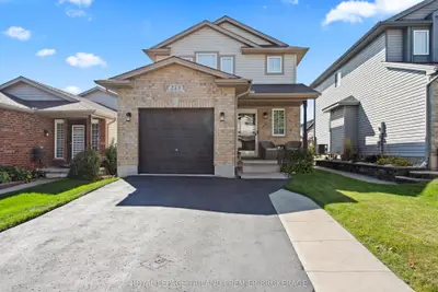 213 Crimson Crescent, London East, ON N5W 6G1