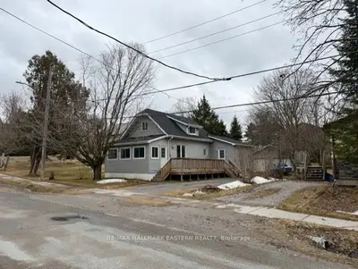 23 Colbourne Street W, Selwyn, ON K0L 2H0