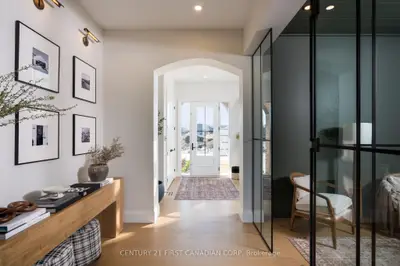 208 Foxborough Place, Thames Centre, On N0m 2p0