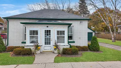 21 Grosvenor Street N, Saugeen Shores, On N0h 2l0