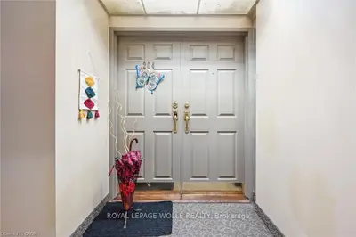 3267 King Street E 204, Kitchener, On N2a 4a4