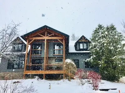 230 Grey Road 21 Road, Blue Mountains, On L9y 0k8