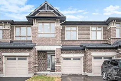 427 Rainrock Crescent, Orleans - Convent Glen And Area, On K1w 0k4