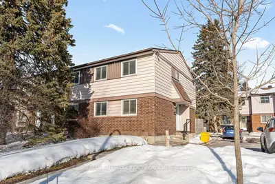 2276 Orient Park Drive 48, Blackburn Hamlet, ON K1B 4Z7