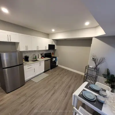 169 East Main Street 3, Welland, On L3b 3w7