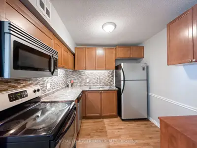 5 Jacksway Crescent 110, London North, On N5x 3t6