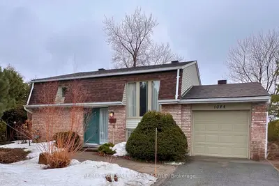 1044 Adley Road, Cyrville - Carson Grove - Pineview, ON K1J 8B9