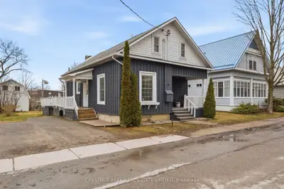 299 Noxon Avenue, Prince Edward County, ON K0K 3L0