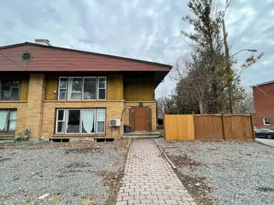 47 Riverdale Avenue Unit 3, Ottawa Centre, On K1s 1p9
