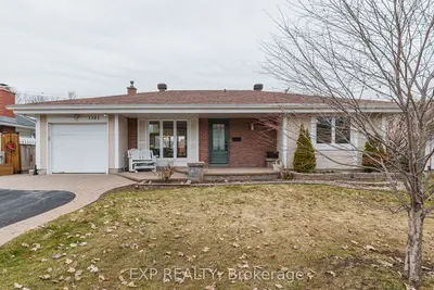 1381 Pebble Road, Hunt Club - South Keys and Area, ON K1V 7R7