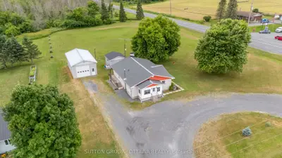 20330 Lochiel Road, North Glengarry, On K0c 1a0