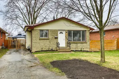 159 Harding Crescent, London South, ON N6E 1G2