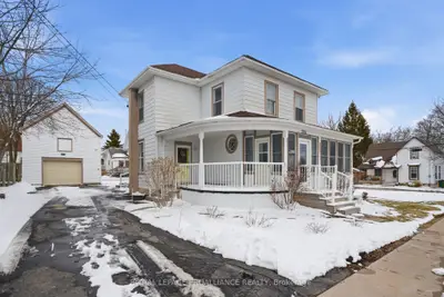284 Noxon Avenue, Prince Edward County, On K0k 3l0