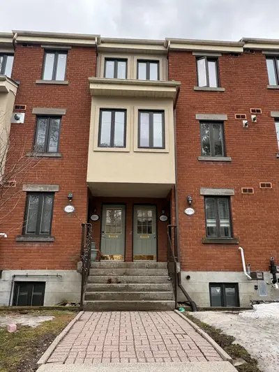 1180 Blasdell Avenue, Manor Park - Cardinal Glen and Area, ON K1K 4H5