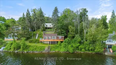 11364 Loyalist Parkway, Prince Edward County, On K0k 2t0