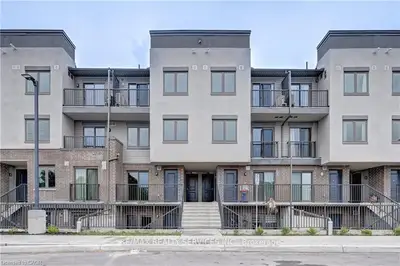 370 Fisher Mills Road # C-55, Cambridge, On N3c 4n5