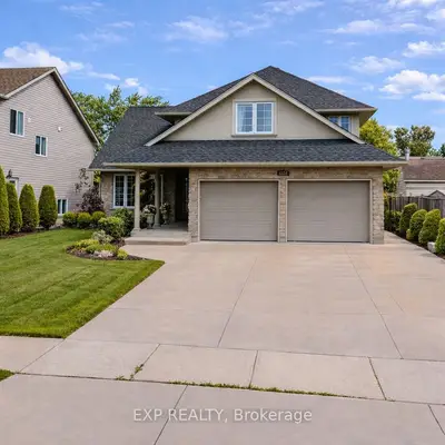 8233 Costabile Drive, Niagara Falls, ON L2H 3L2