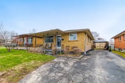 34 Wexford Avenue, London East, On N5v 1l7