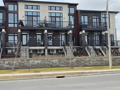 814 Ralph Hennessy Avenue, Blossom Park - Airport And Area, On K1x 0e4