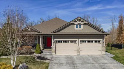 46 Erin Place, Lambton Shores, On N0m 1t0