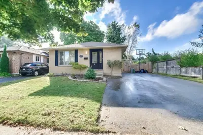 67 Weymouth Drive, London East, On N5v 4e3