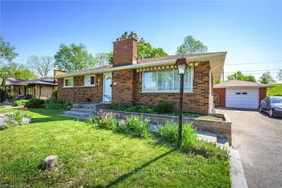 230 Burlington Street, London South, On N5z 3w4