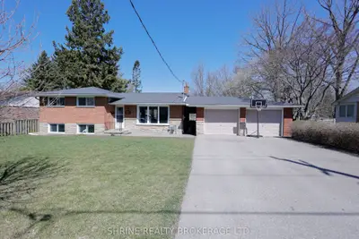 670 Victoria Street, London East, On N5y 4c1