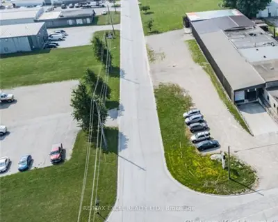 410 Colborne Street, Chatham-kent, On N7m 5j4