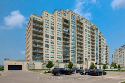 240 Villagewalk Boulevard 1011, London North, On N6g 0p6