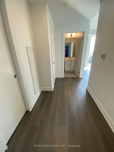 25 Wellington Street 2412, Kitchener, ON N2G 0G5
