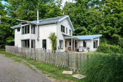 1084 Moon Road, Frontenac, On K0h 1t0