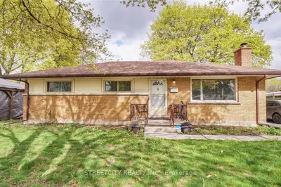 200 Renfro Crescent, London South, On N5z 3b7
