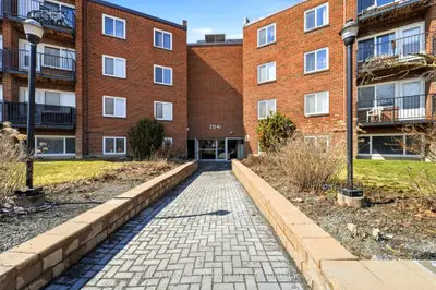 2041 Arrowsmith Drive 308B, Beacon Hill North - South and Area, ON K1J 7V7