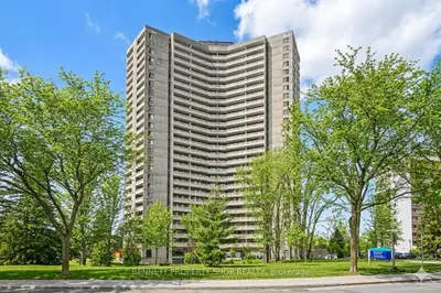 1081 Ambleside Drive 1201, Woodroffe, On K2b 8c8