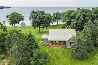 395 Nine Mile Point Road, Frontenac Islands, On K0h 2y0