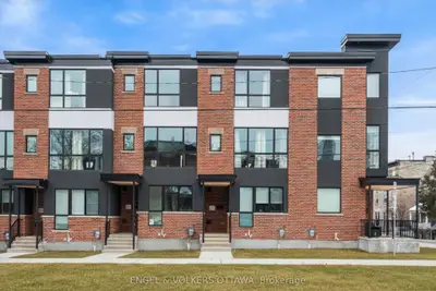 Att/Row/Townhouse in Lower Town - Sandy Hill
